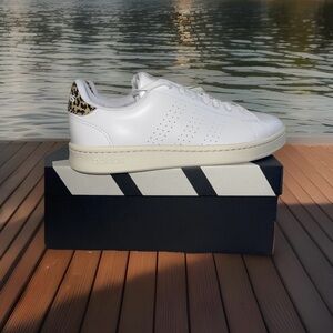 Adidas Advantage GW4850 Leopard Women’s SZ 9.5 Animal Print Comfort Brand New